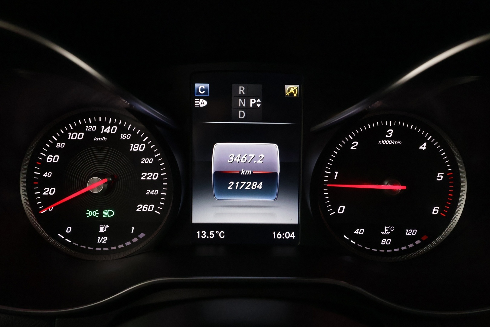 MERCEDES-BENZ GLC 2016