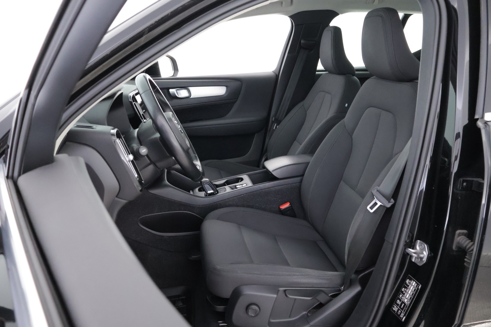 VOLVO XC40 2021