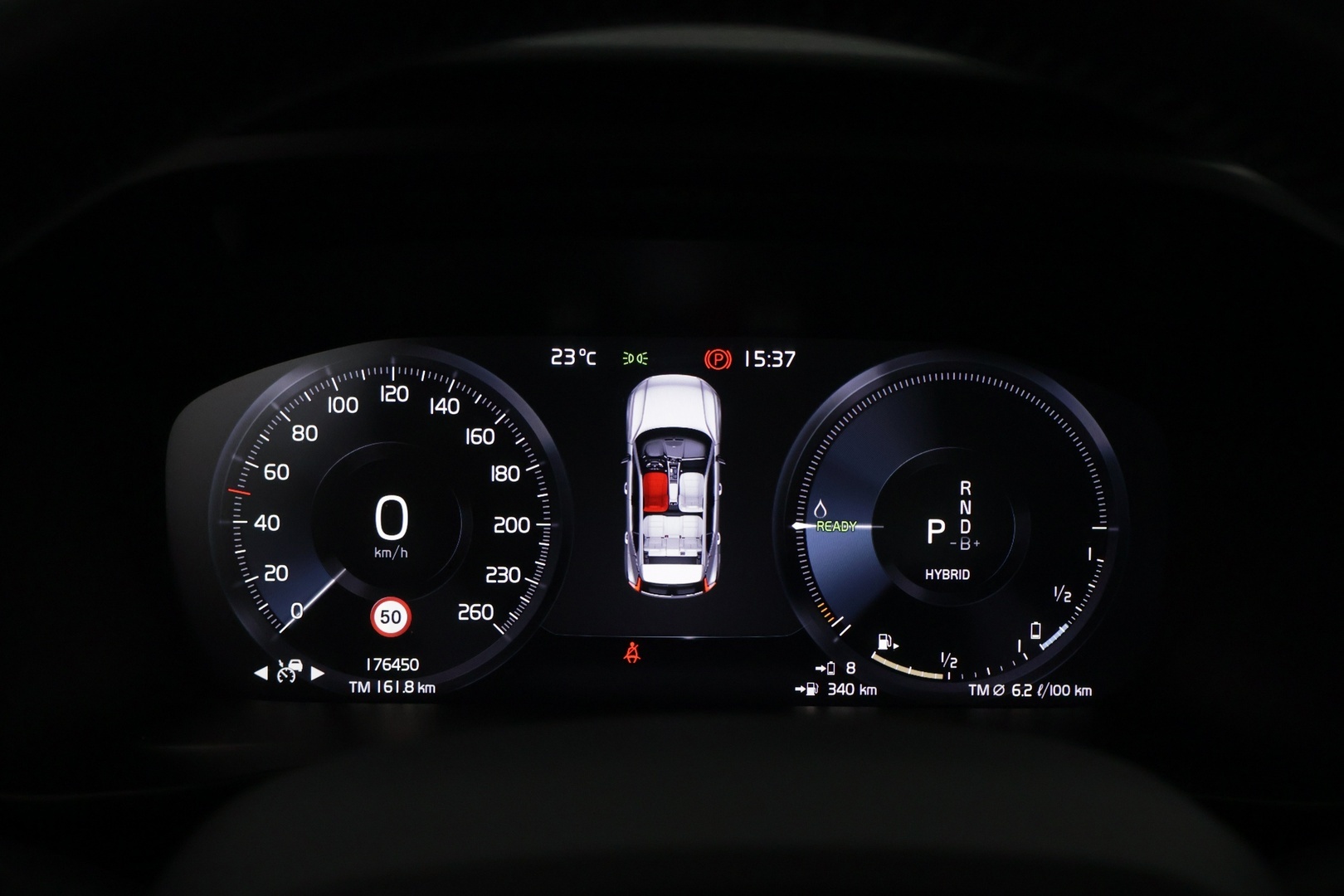 VOLVO XC40 2021
