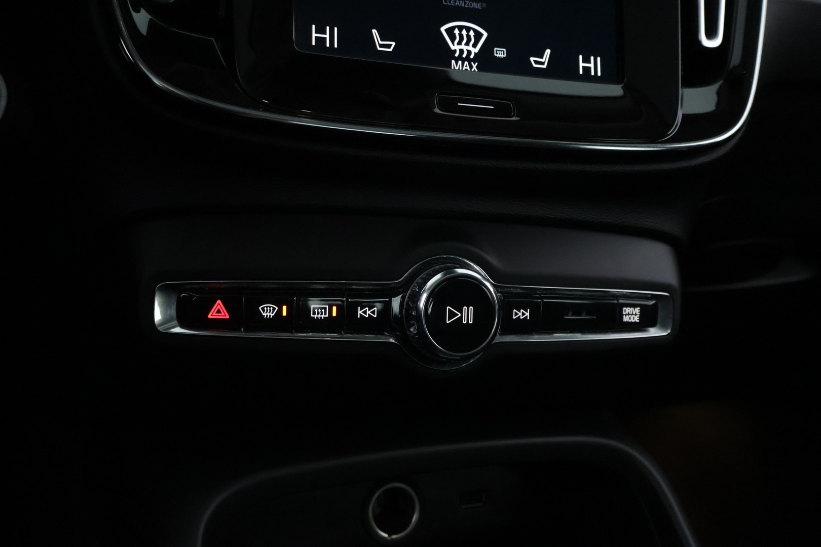 VOLVO XC40 2021