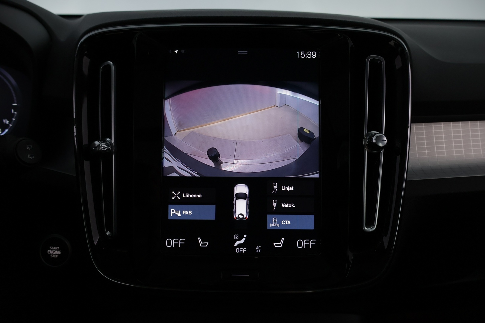VOLVO XC40 2021