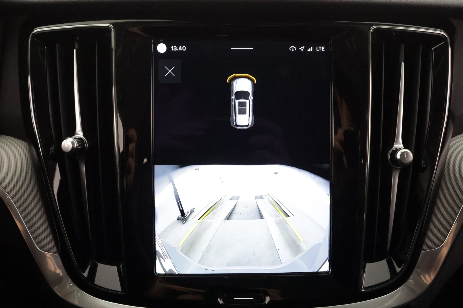 VOLVO V60 2024