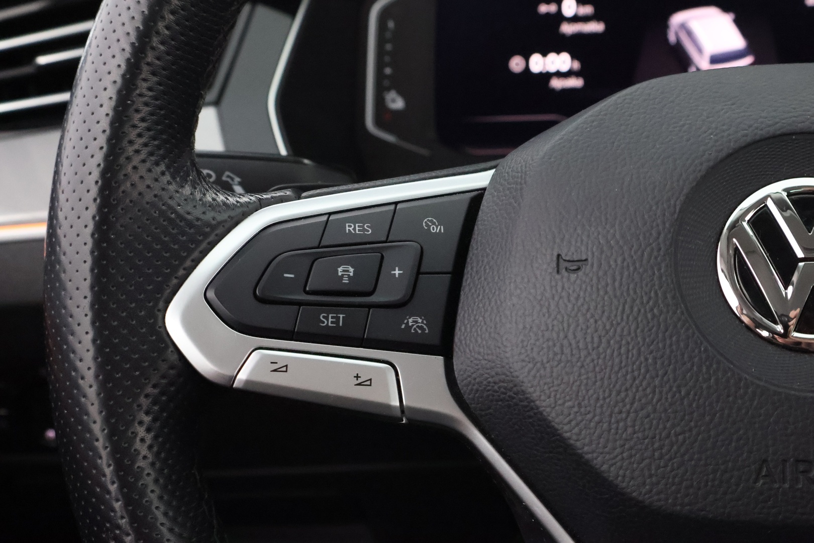 VOLKSWAGEN Passat 2020