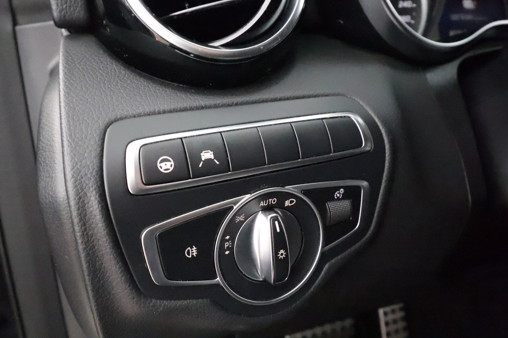 MERCEDES-BENZ C 2020