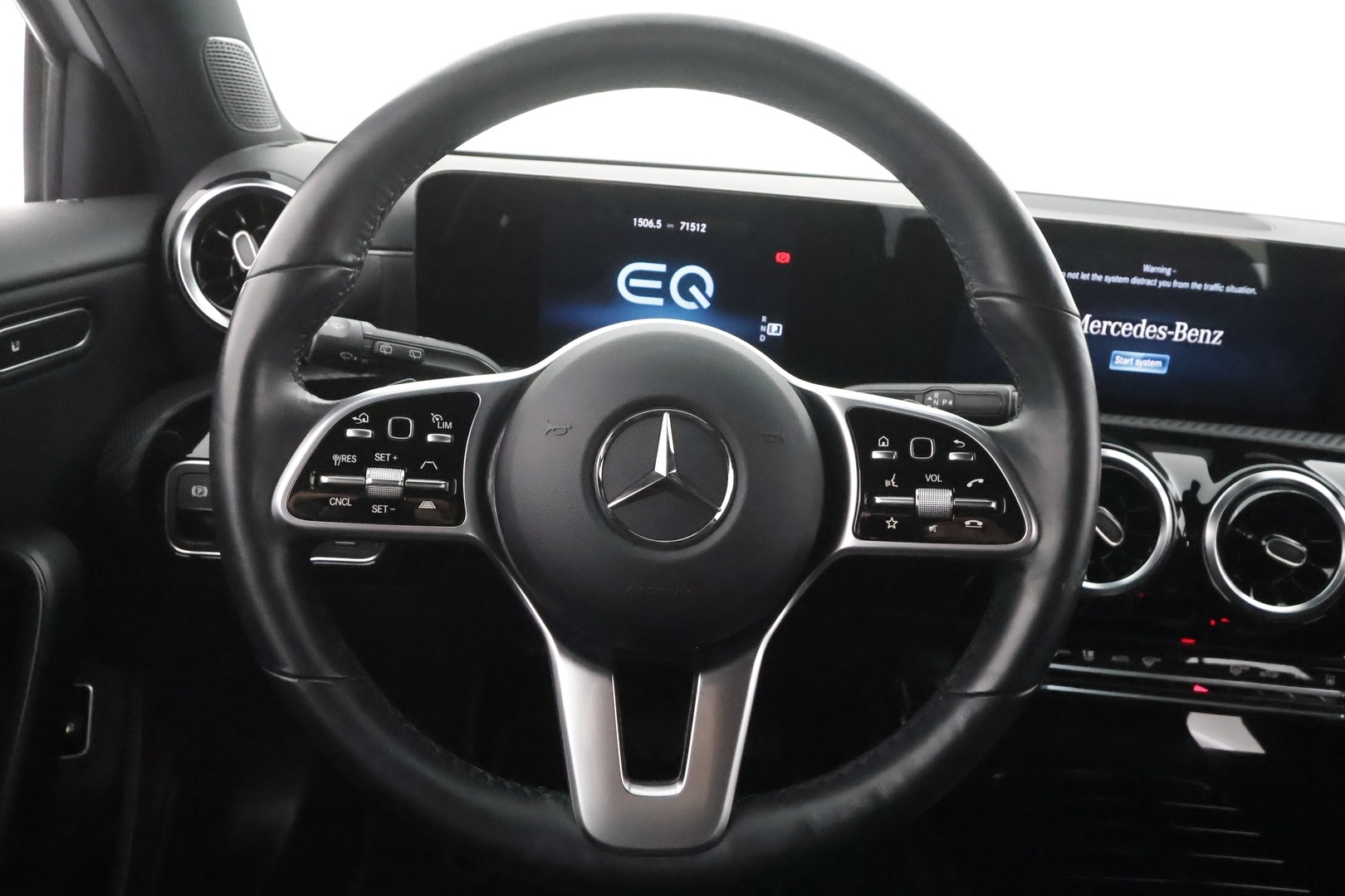 MERCEDES-BENZ A 2021