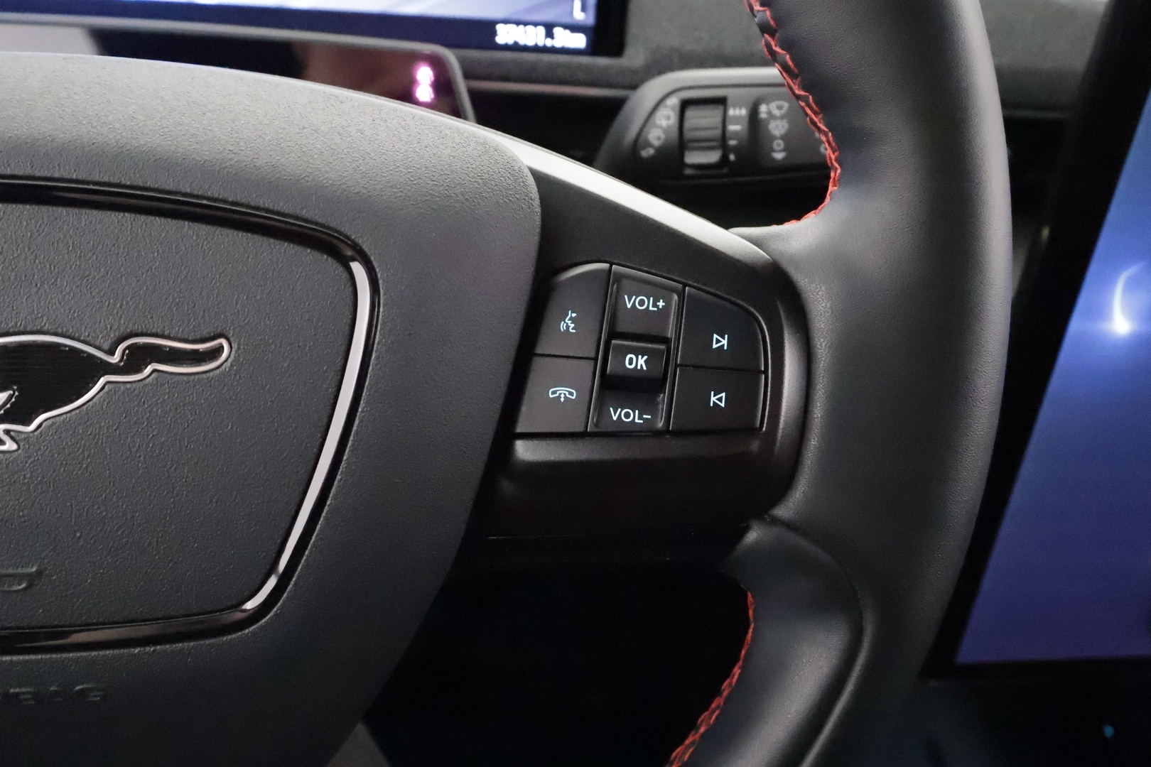 FORD MUSTANG MACH-E 2022