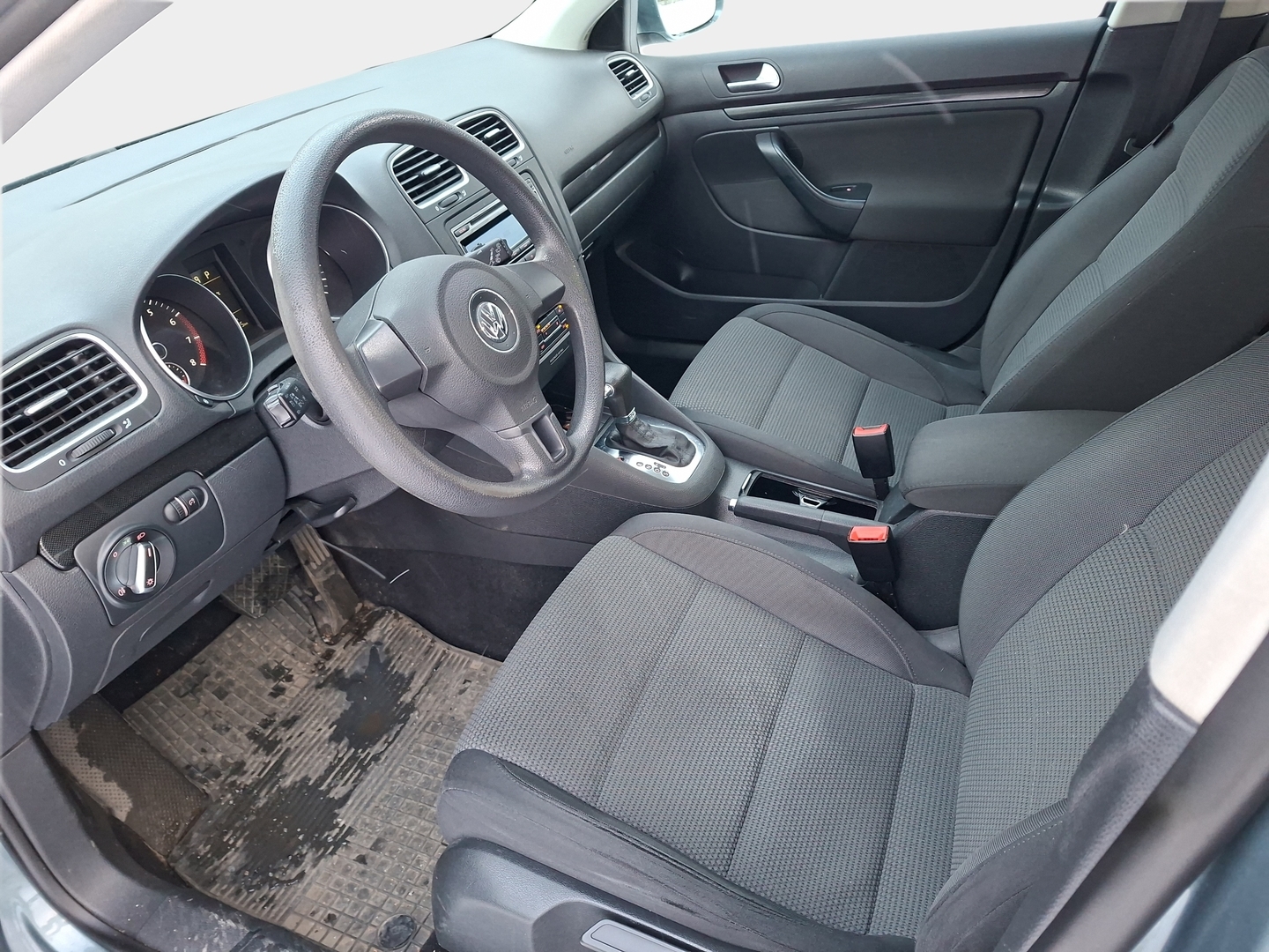 VOLKSWAGEN Golf 2010