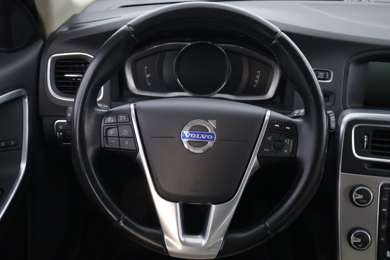 VOLVO V60 2013