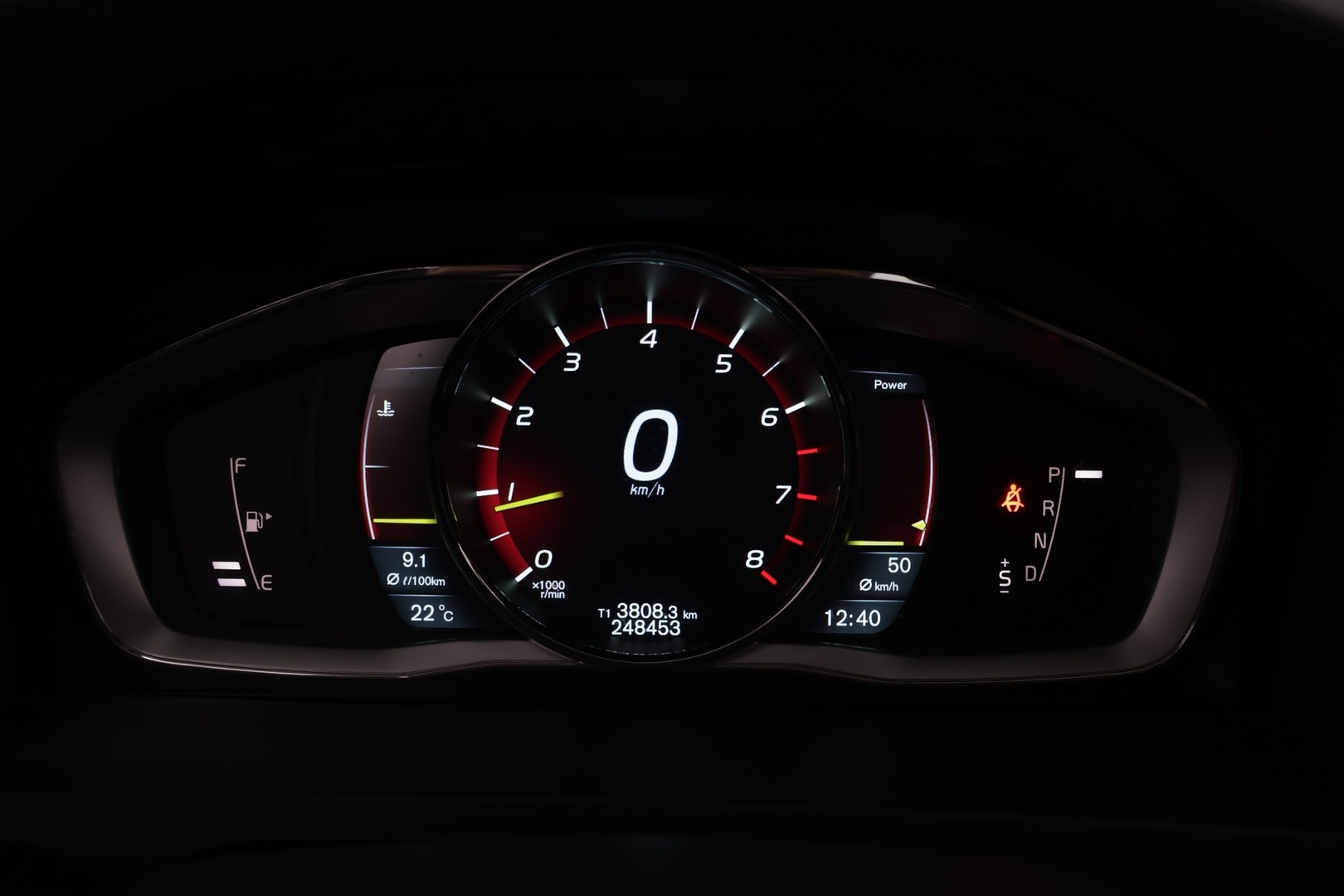 VOLVO V60 2013
