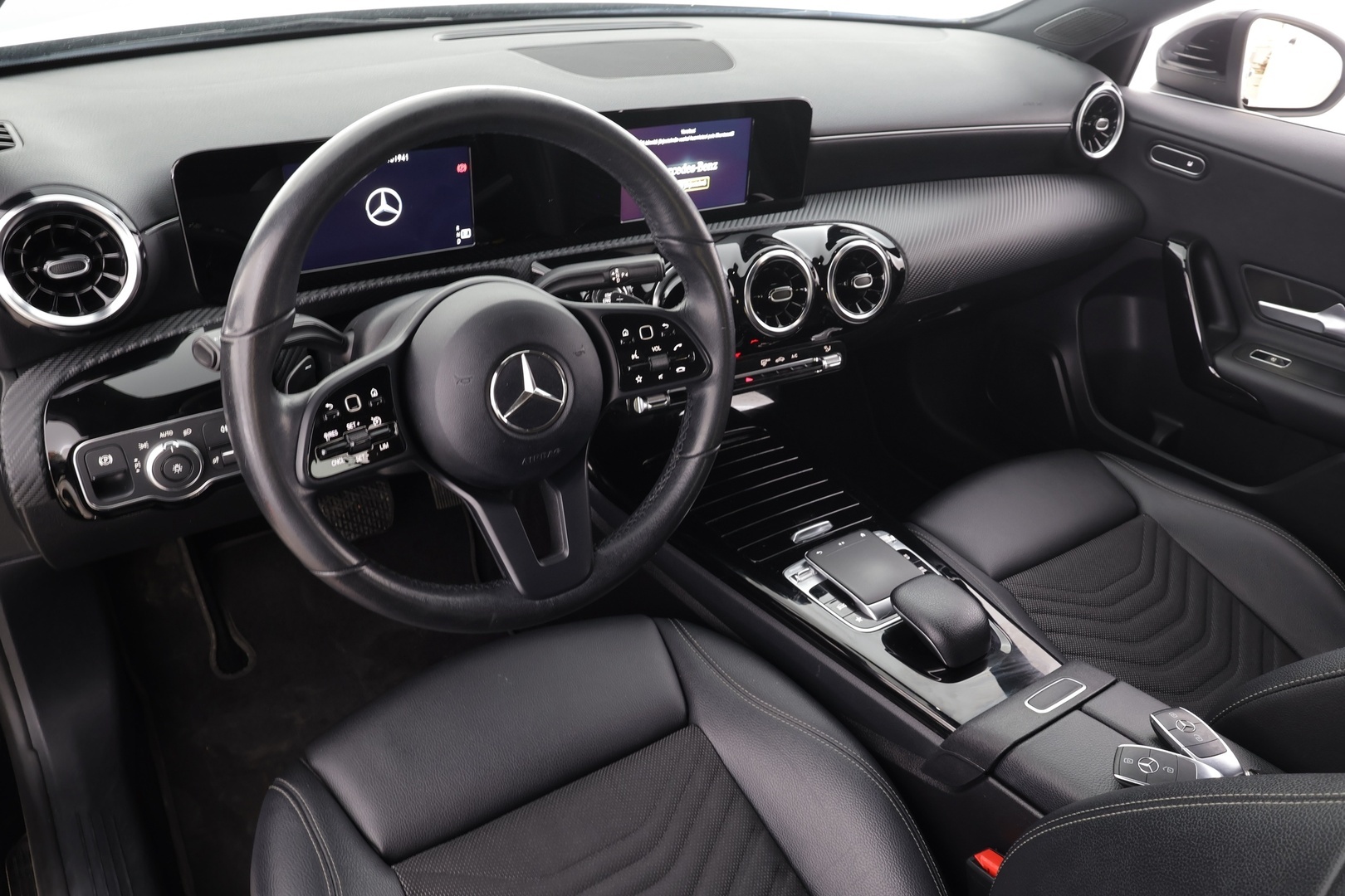 MERCEDES-BENZ A 2019