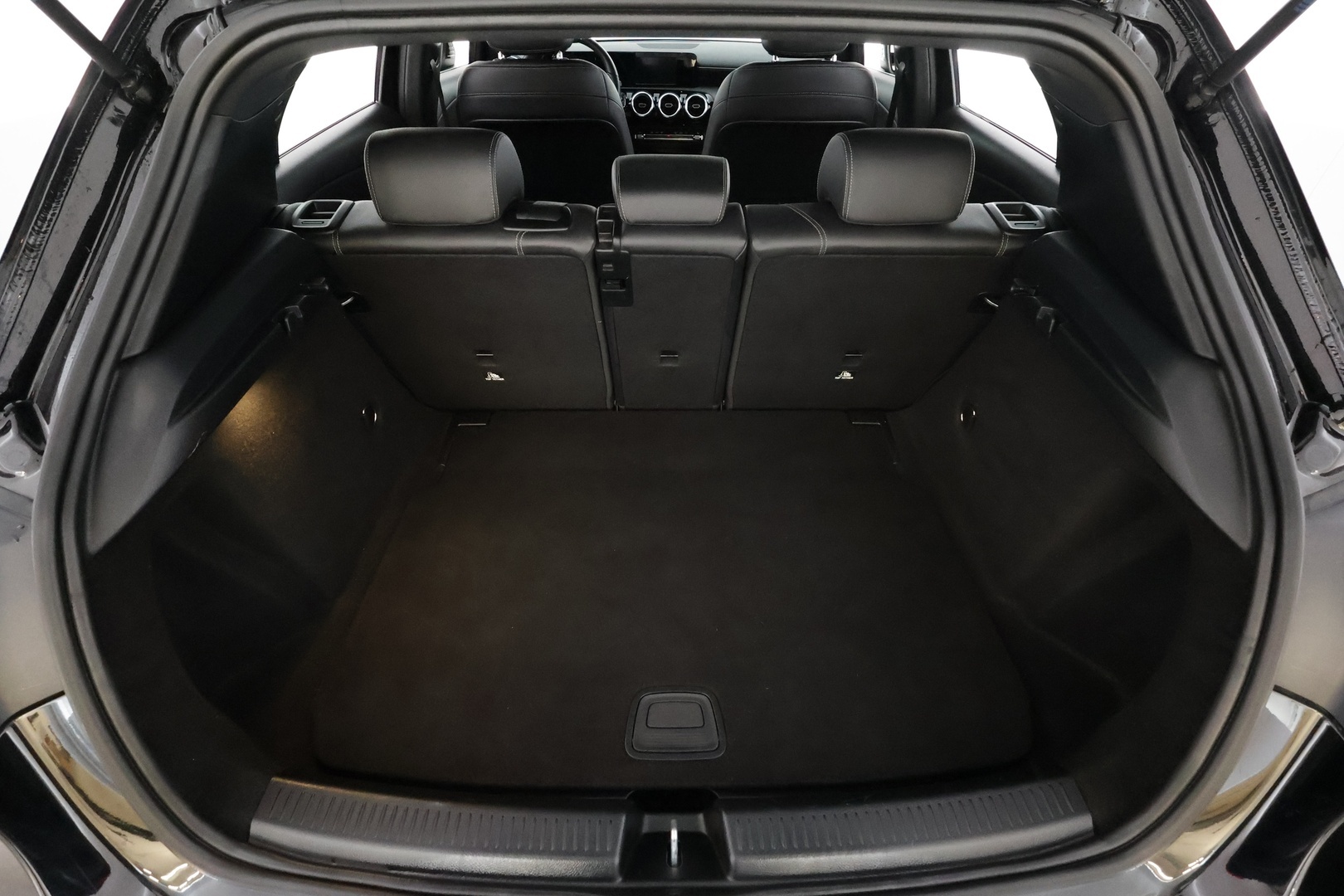 MERCEDES-BENZ A 2019