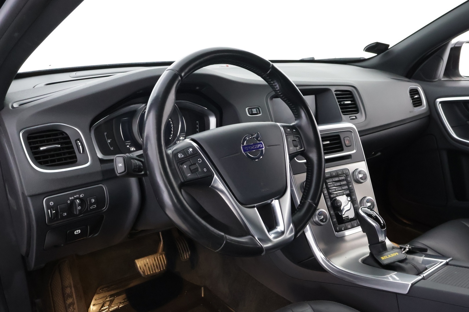 VOLVO V60 Cross Country 2018
