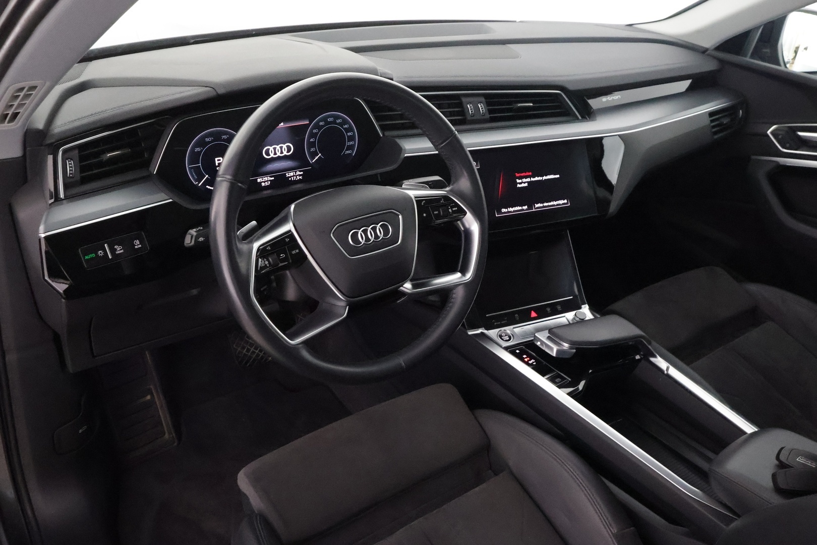 AUDI e-tron 2021