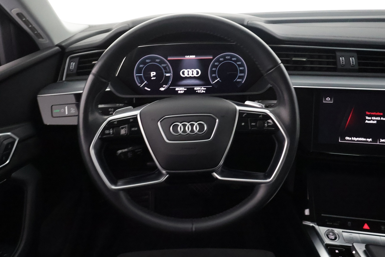 AUDI e-tron 2021