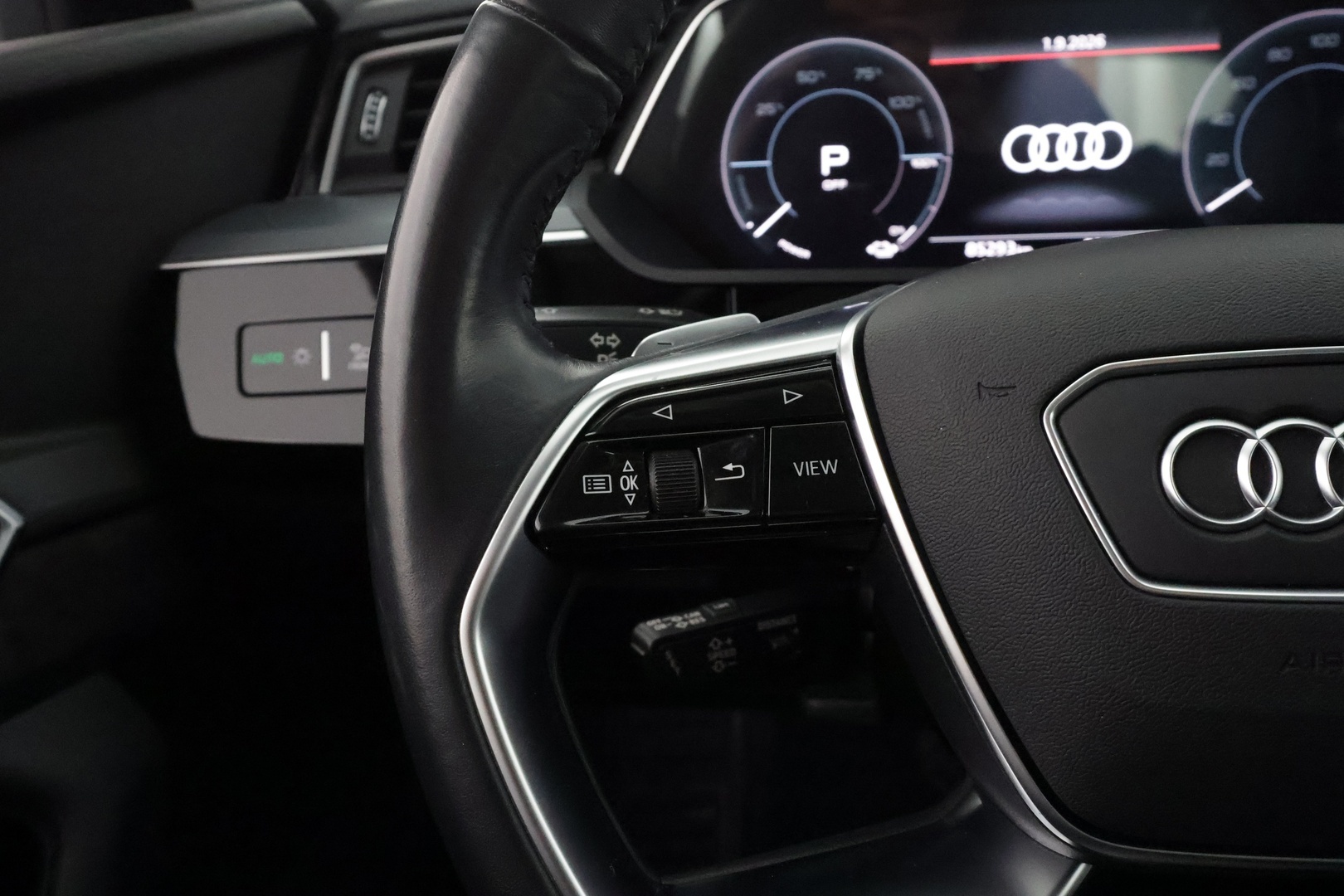 AUDI e-tron 2021