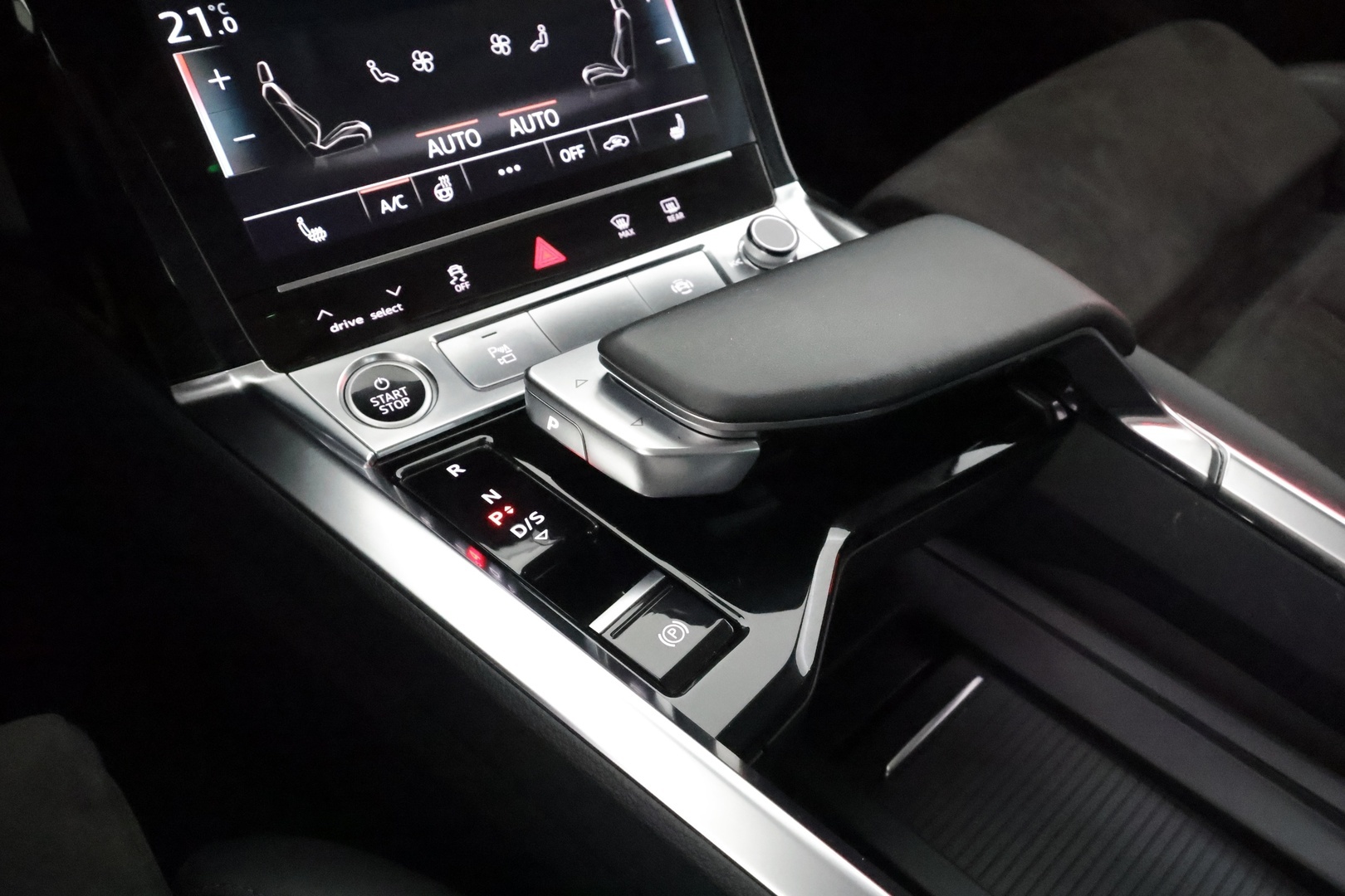 AUDI e-tron 2021