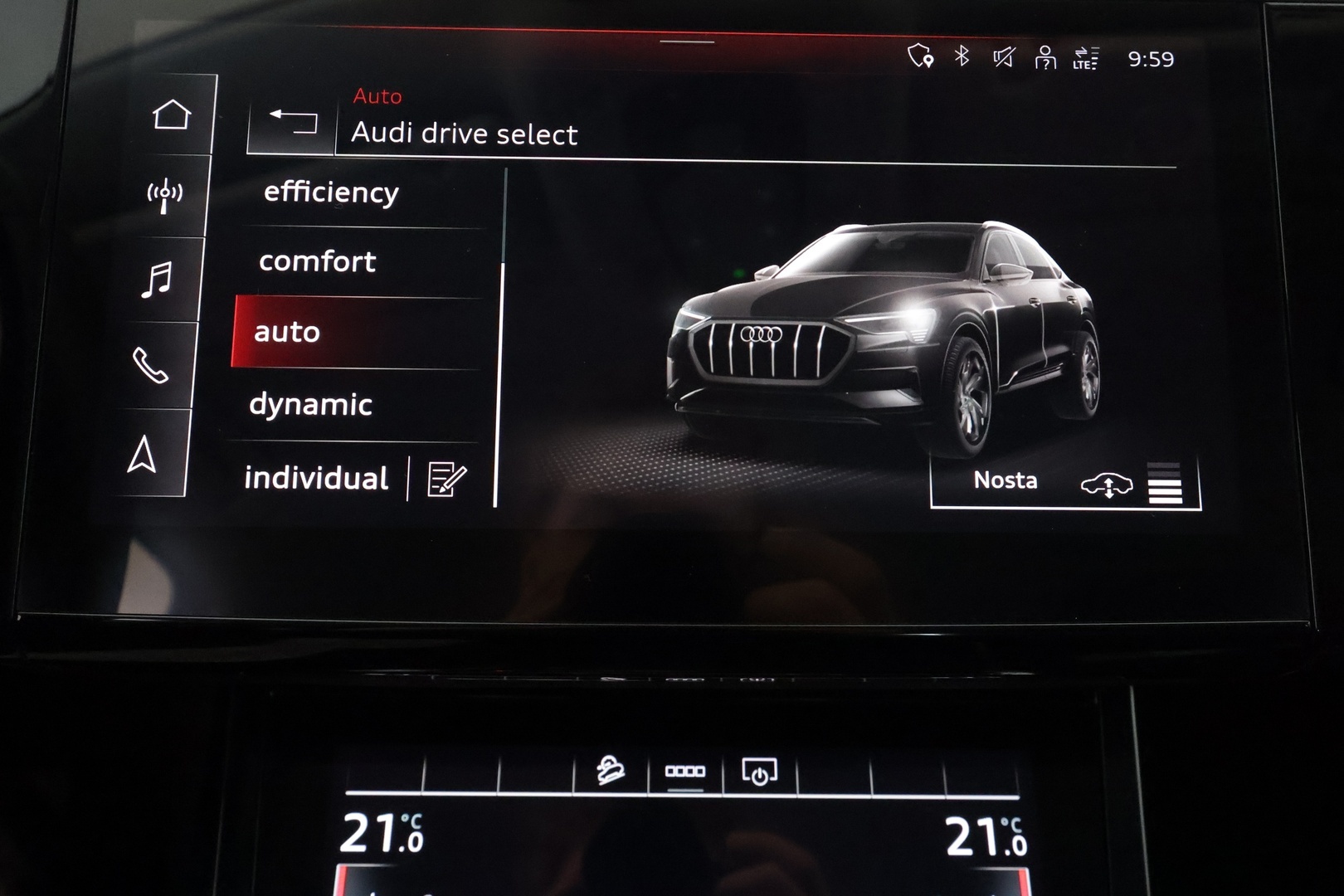 AUDI e-tron 2021