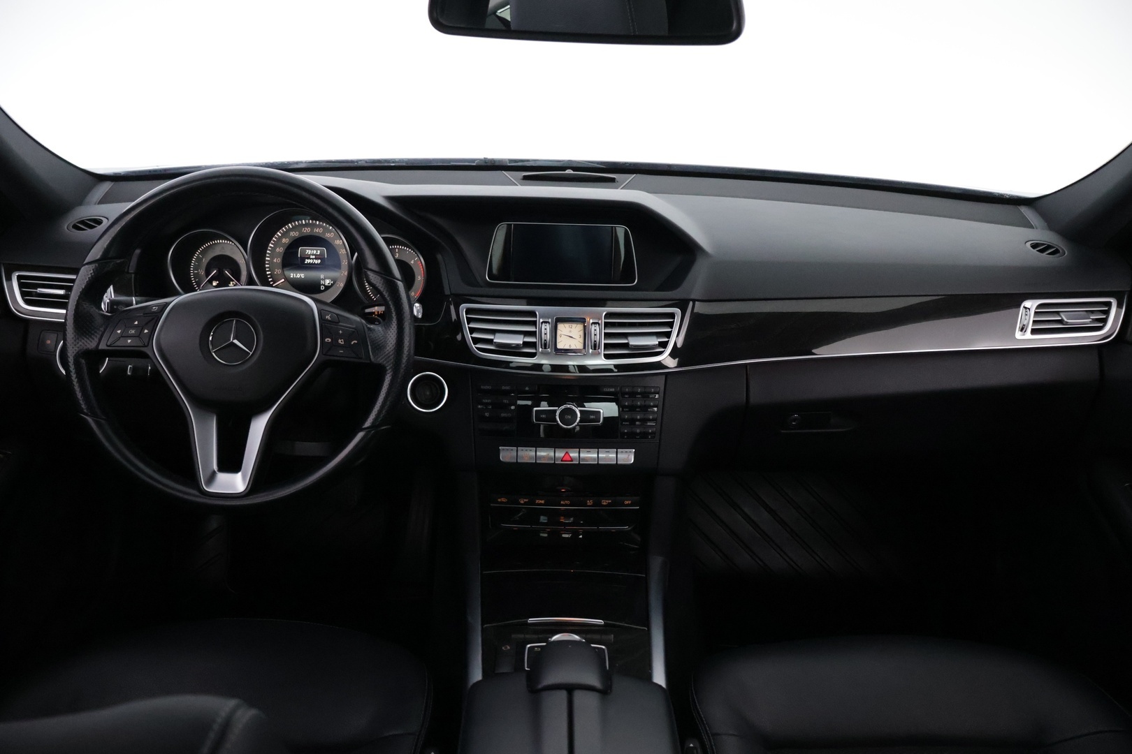 MERCEDES-BENZ E 2014