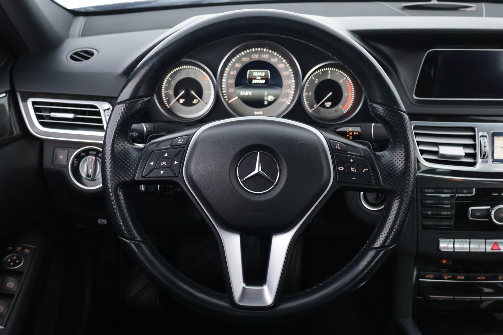 MERCEDES-BENZ E 2014
