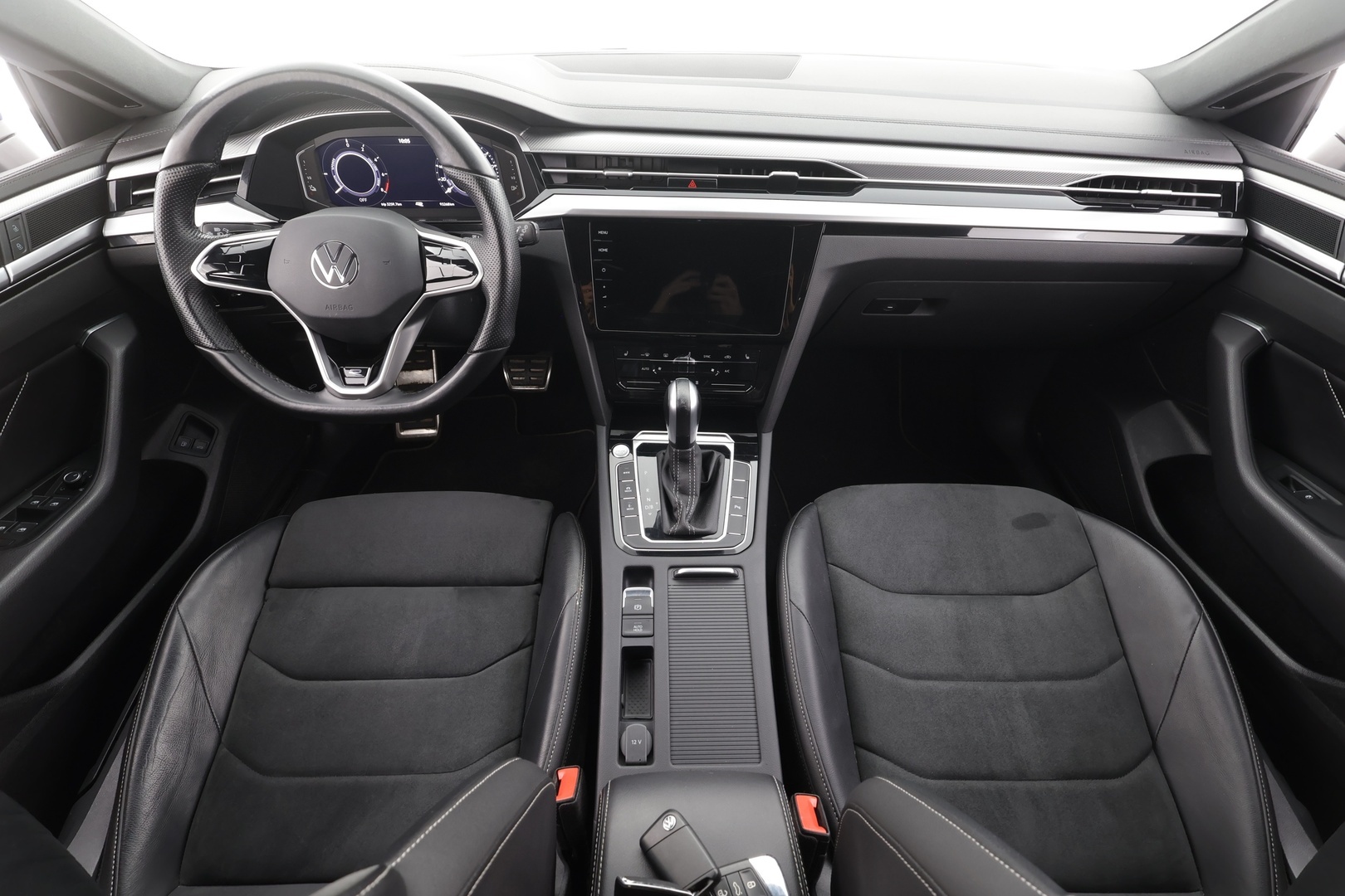 VOLKSWAGEN Arteon 2023