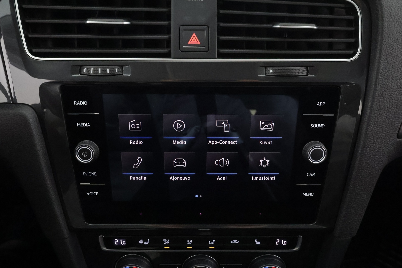 VOLKSWAGEN Golf 2018