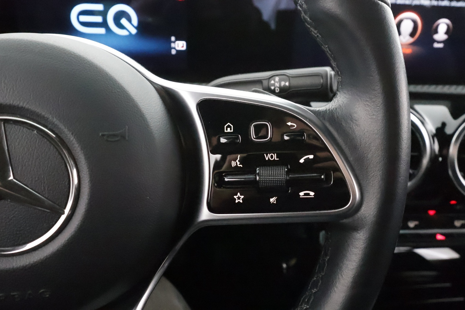 MERCEDES-BENZ A 2021