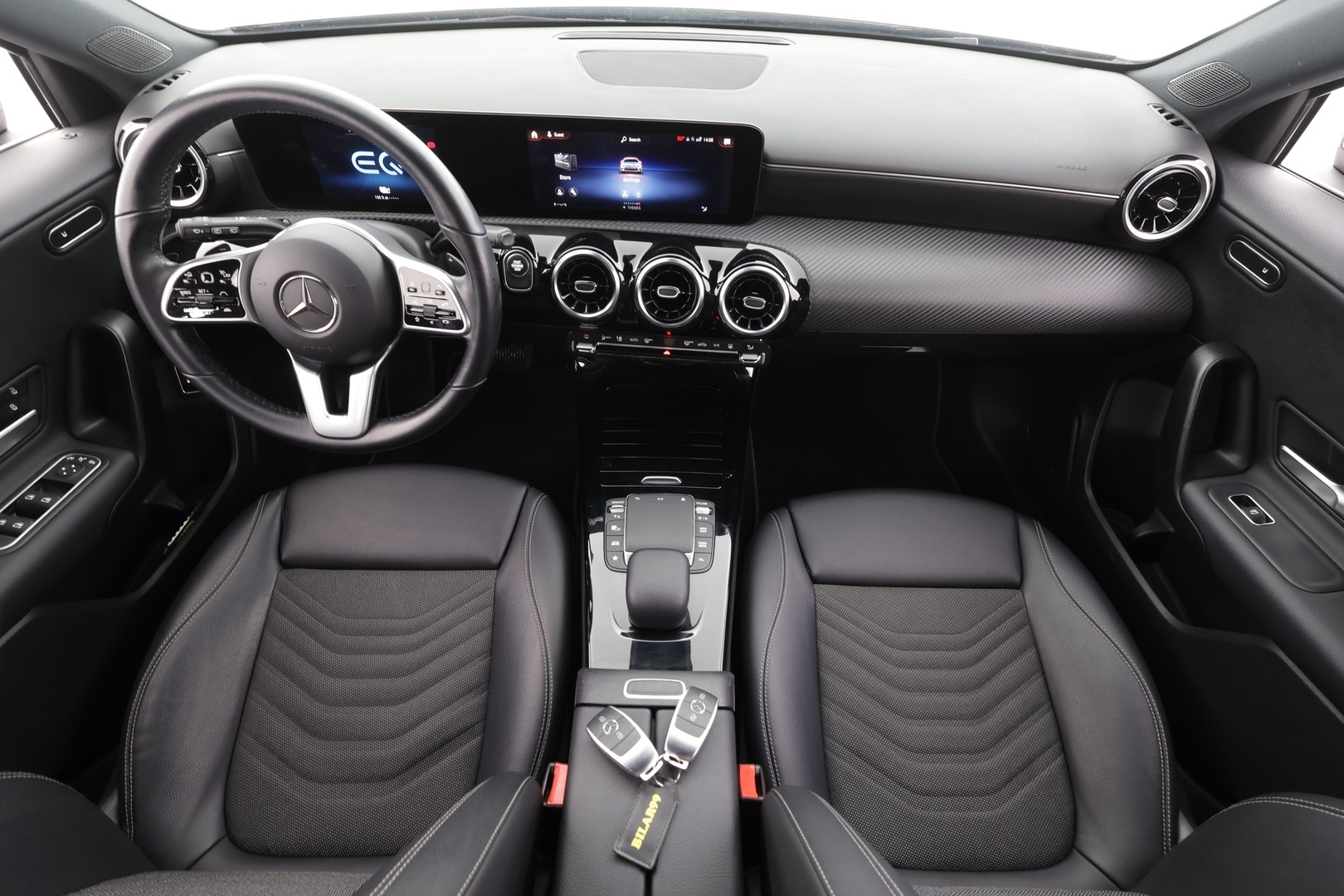 MERCEDES-BENZ A 2021