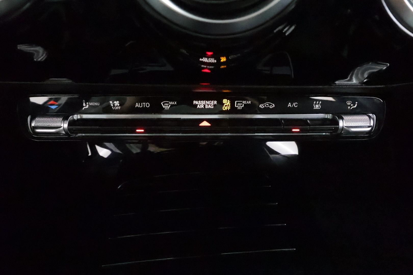 MERCEDES-BENZ A 2021