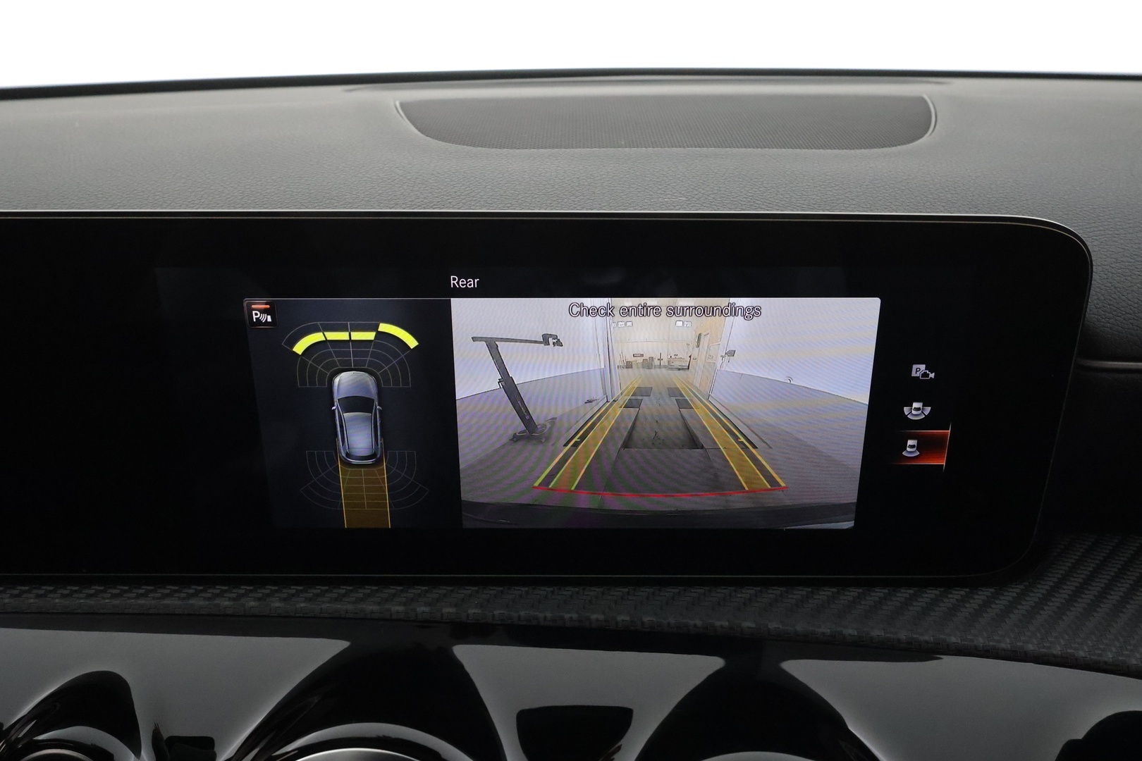 MERCEDES-BENZ A 2021