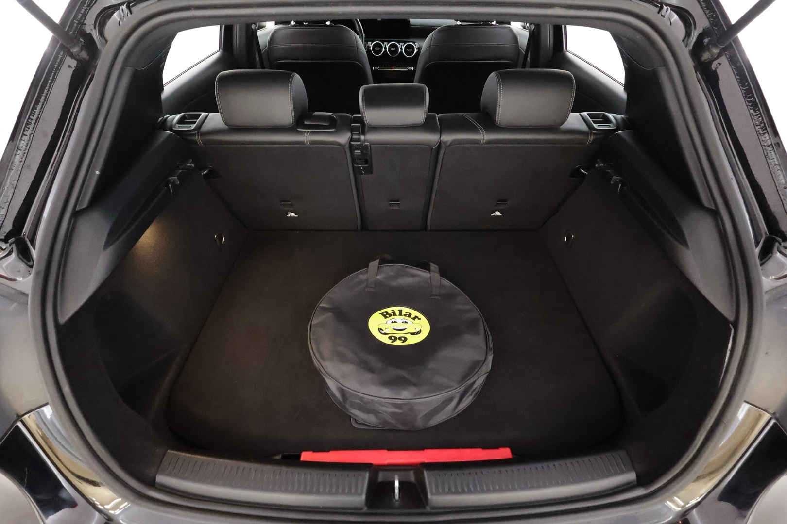 MERCEDES-BENZ A 2021