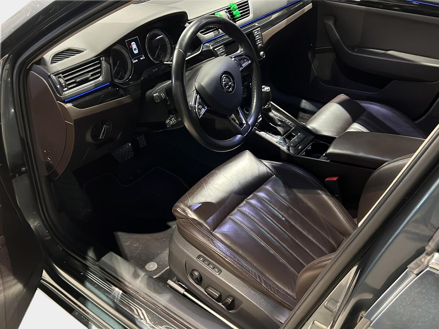 SKODA Superb 2015