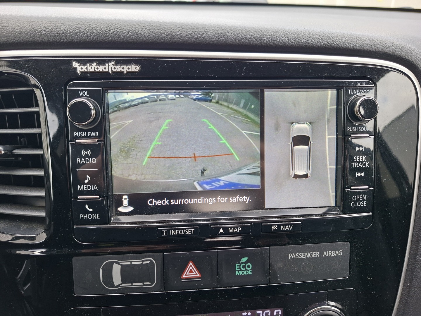 MITSUBISHI OUTLANDER PHEV 2016