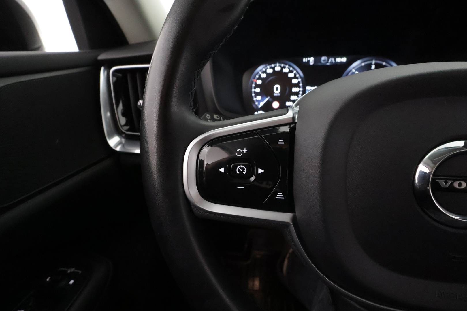 VOLVO V60 Cross Country 2022