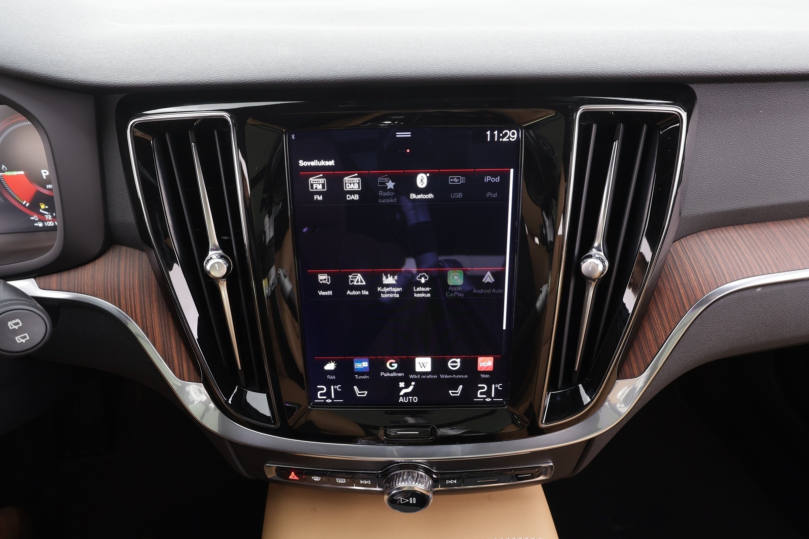 VOLVO V60 2022
