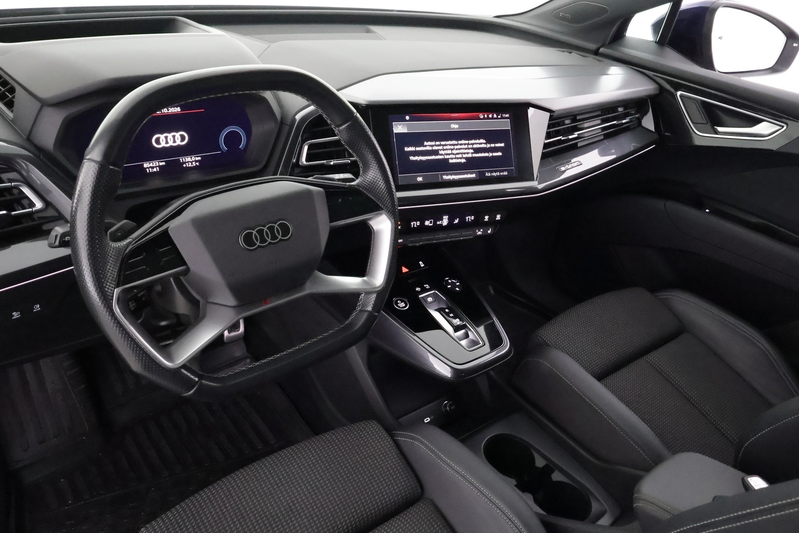AUDI Q4 e-tron 2022