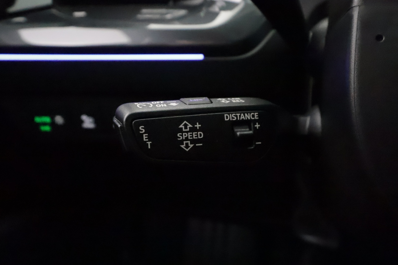 AUDI Q4 e-tron 2022