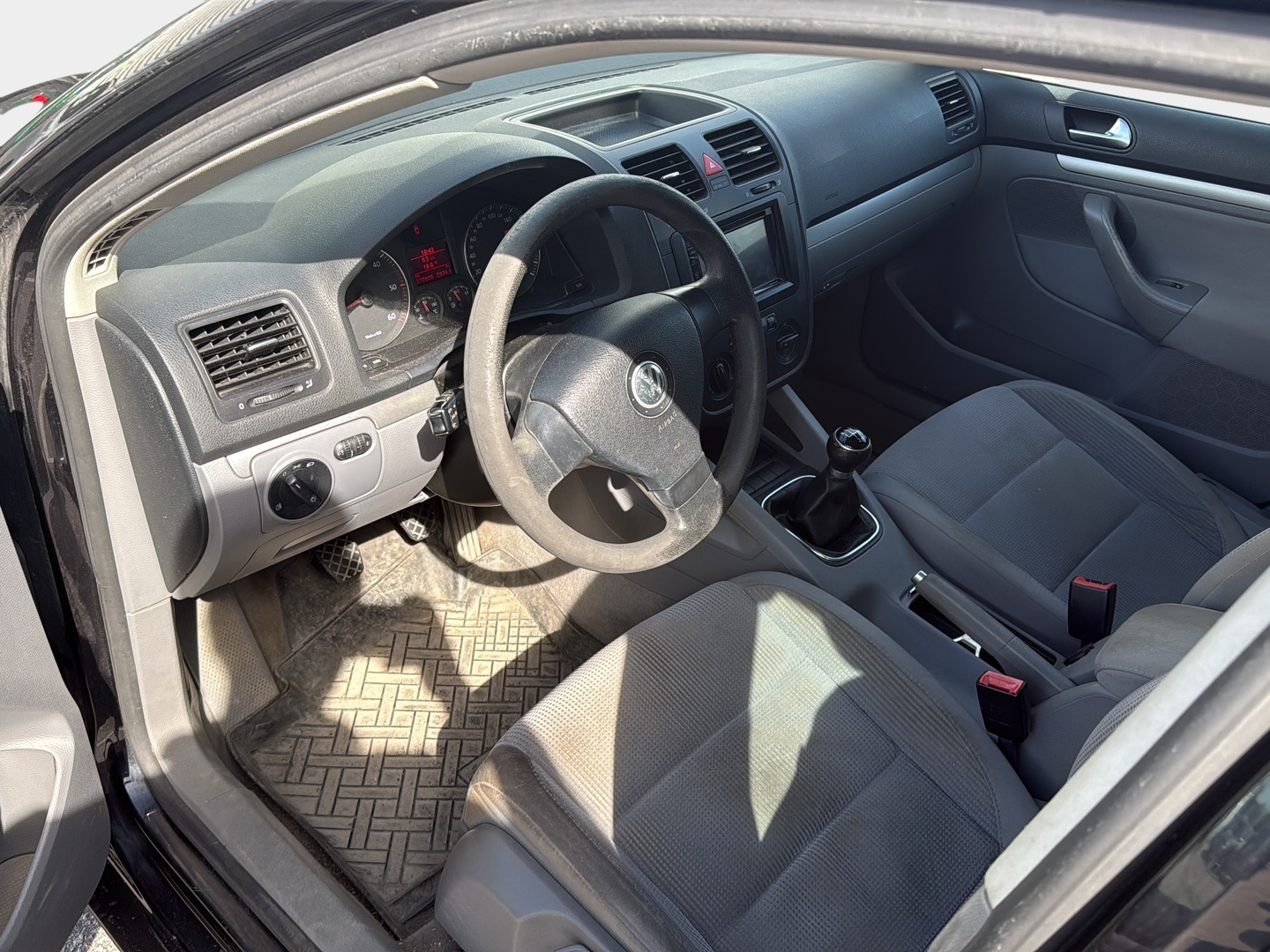 VOLKSWAGEN Jetta 2006