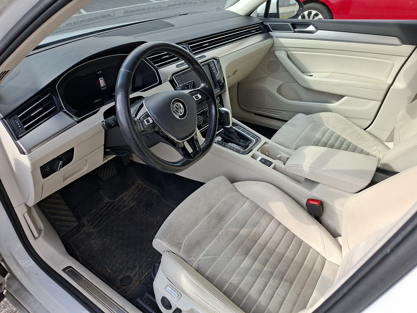 VOLKSWAGEN Passat 2016