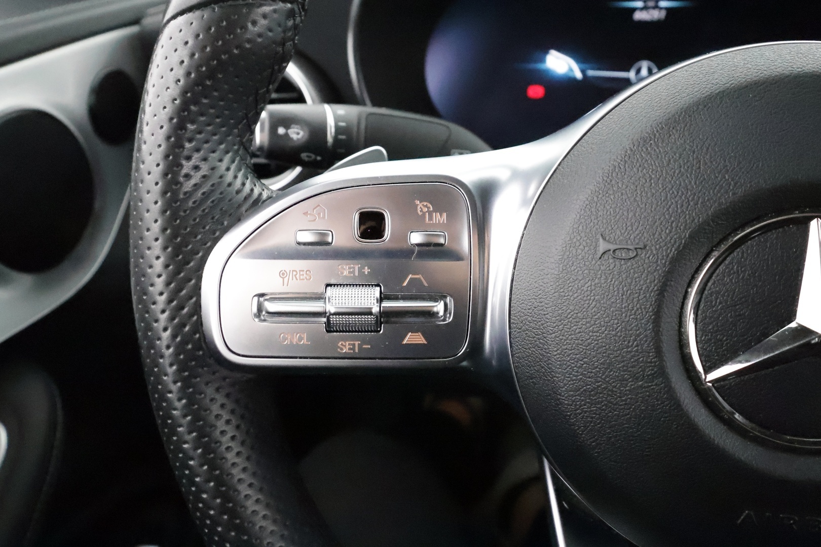 MERCEDES-BENZ C 2020