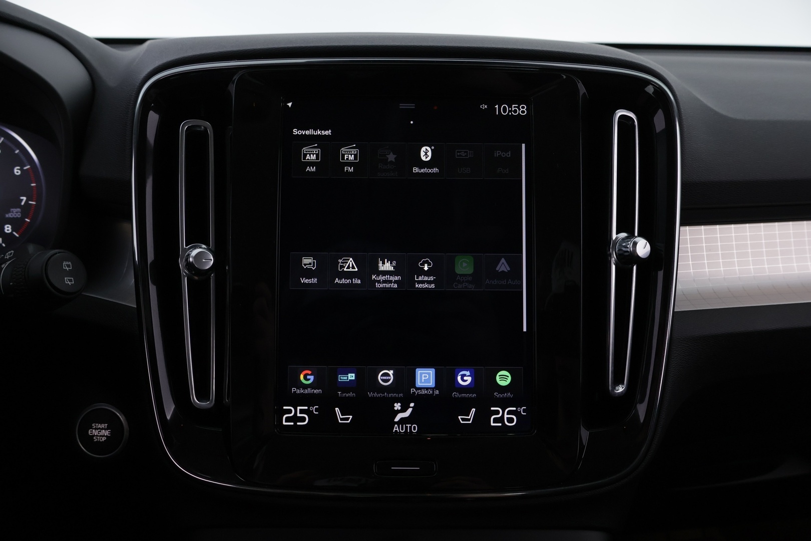 VOLVO XC40 2020