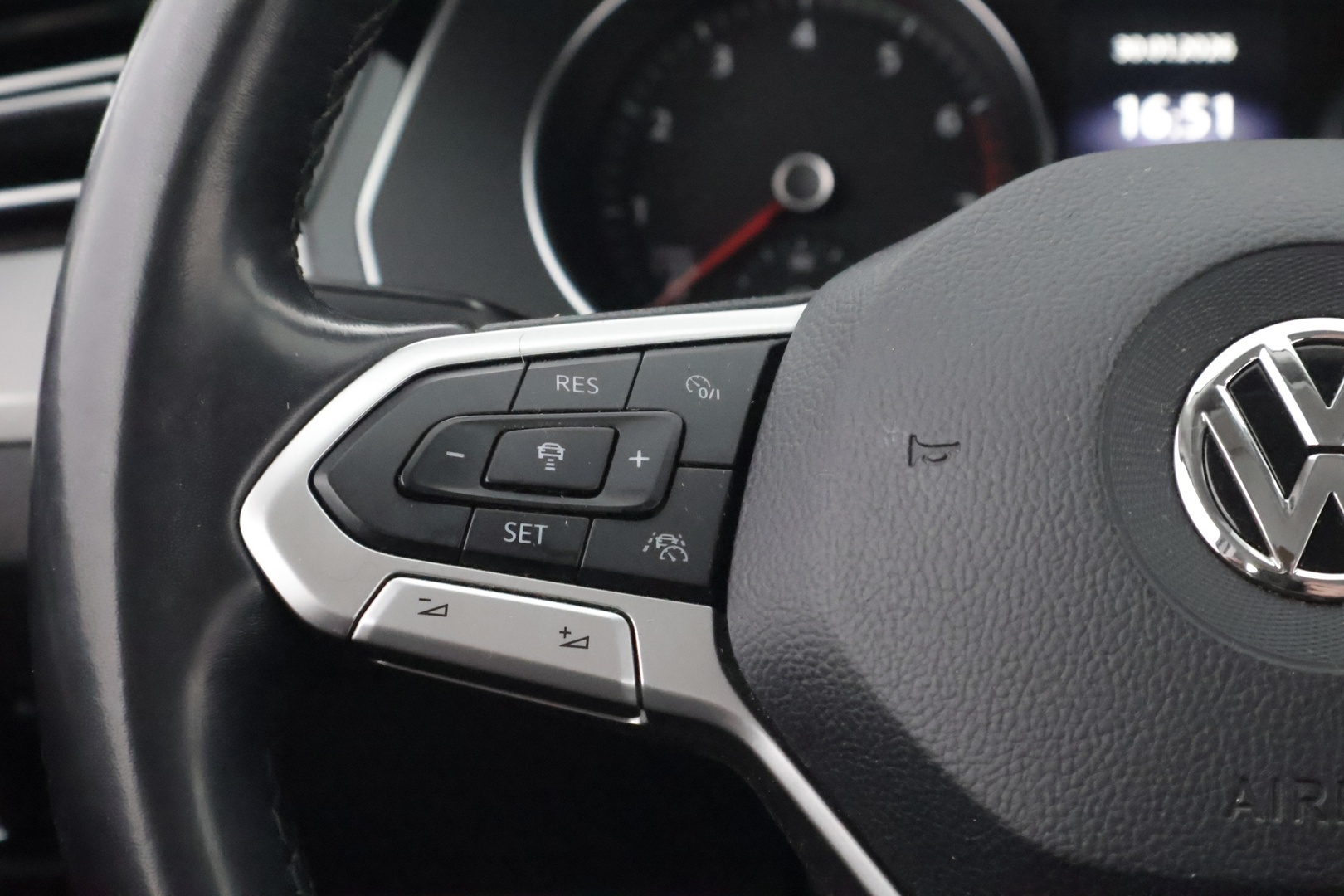 VOLKSWAGEN Passat 2020