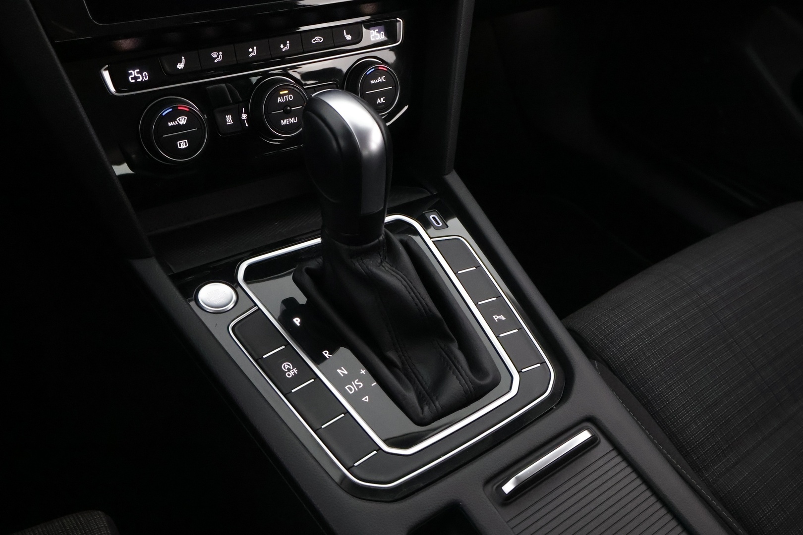 VOLKSWAGEN Passat 2020