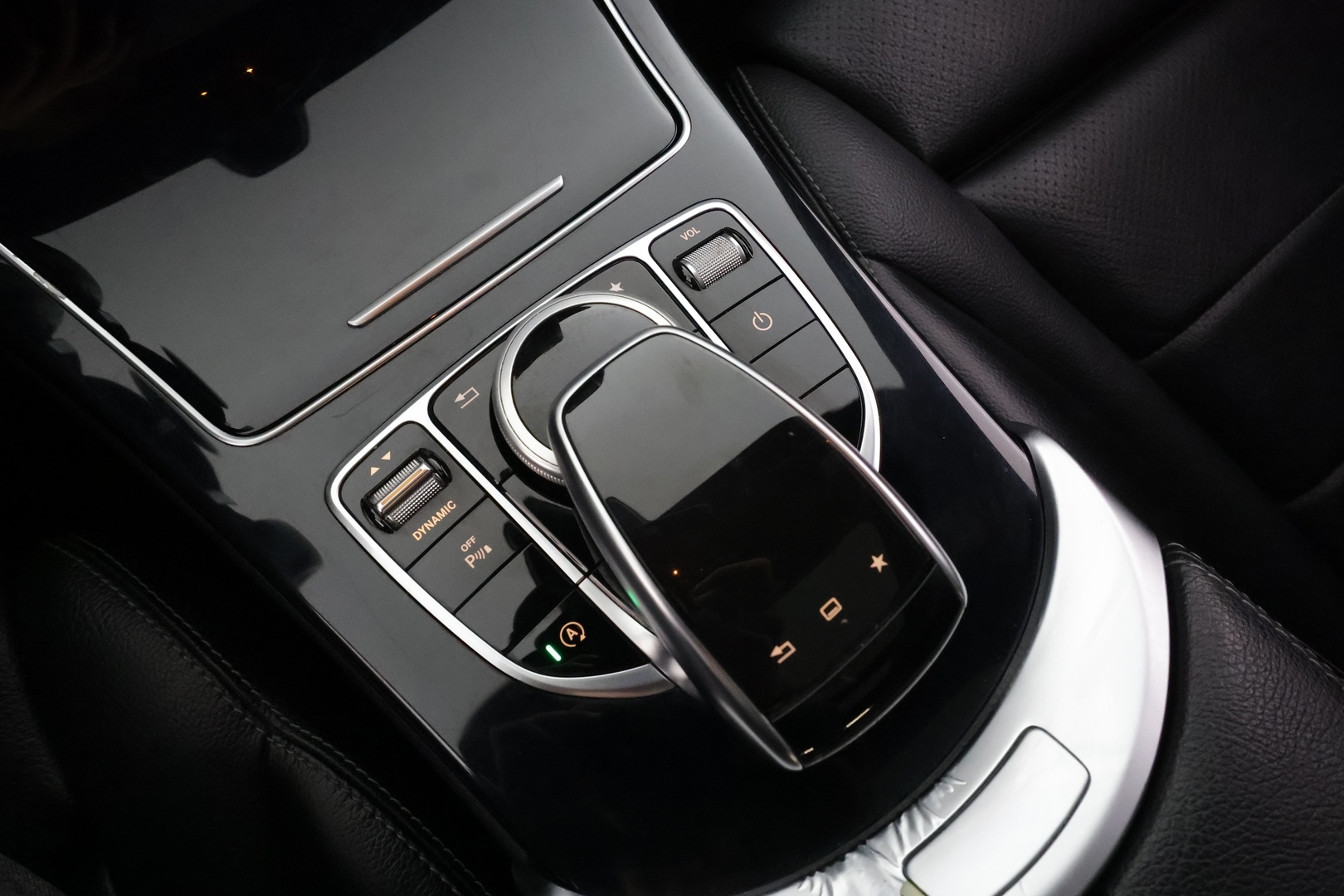 MERCEDES-BENZ C 2016