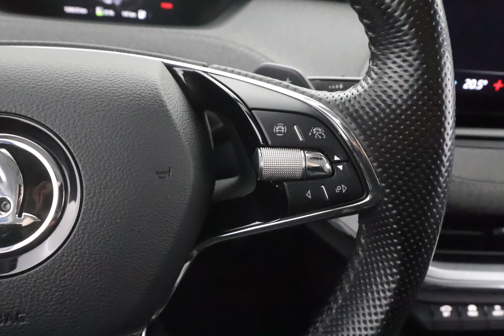 SKODA Enyaq 2022