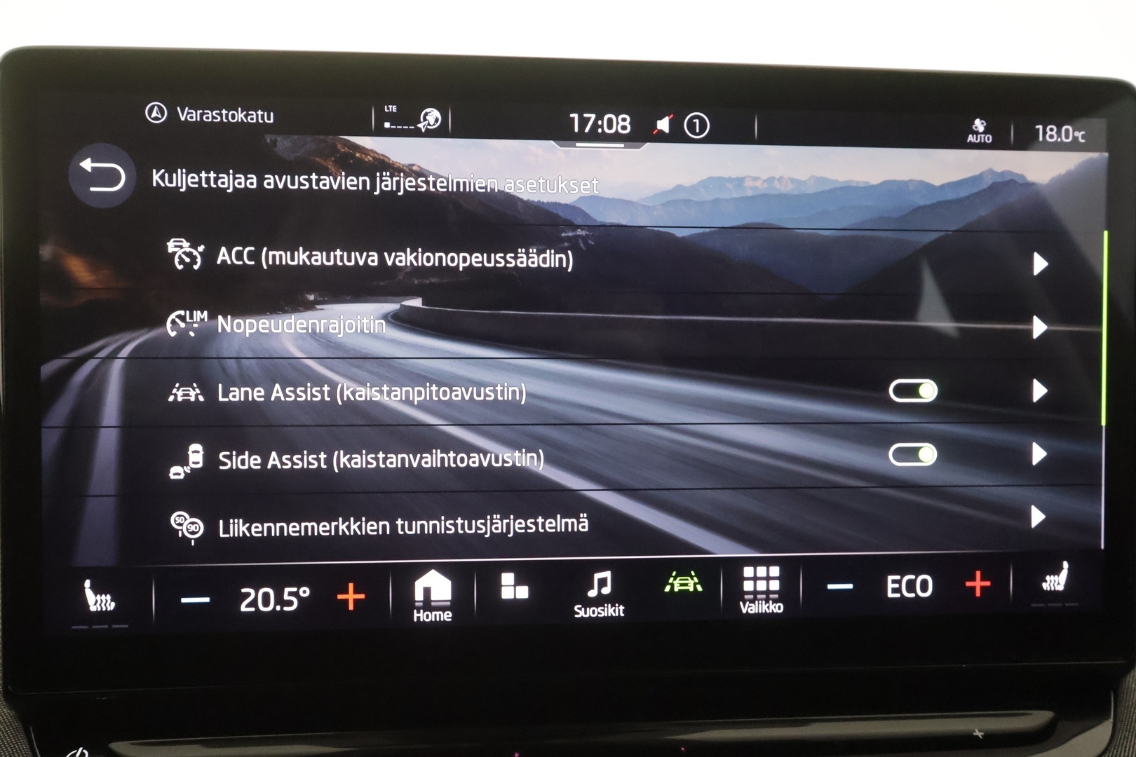 SKODA Enyaq 2022