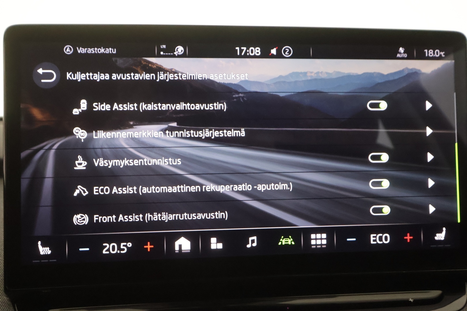 SKODA Enyaq 2022