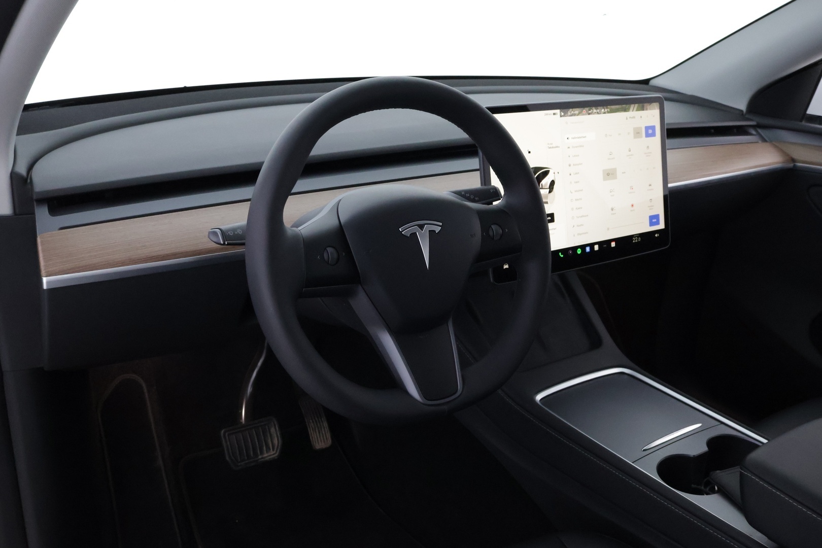 TESLA Model Y 2025