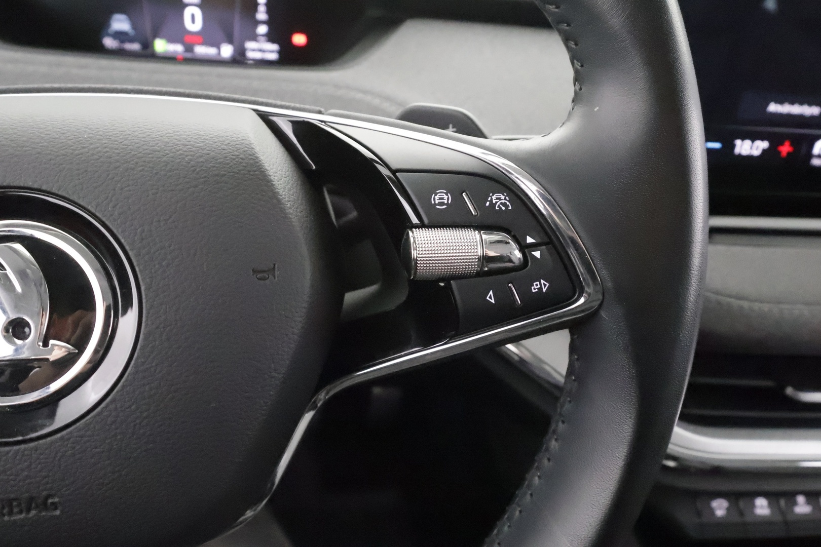 SKODA ENYAQ 2023