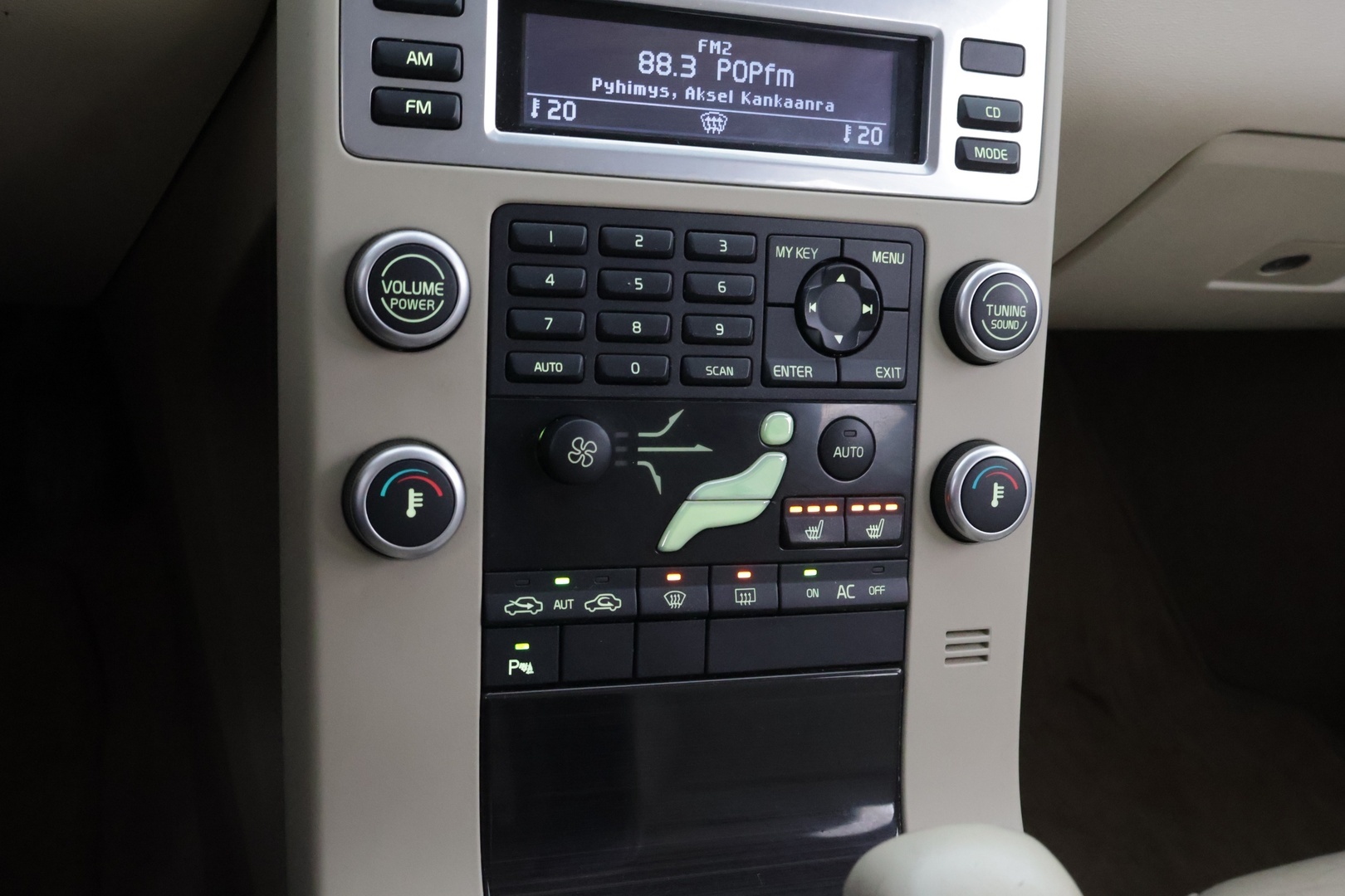 VOLVO V70 2008