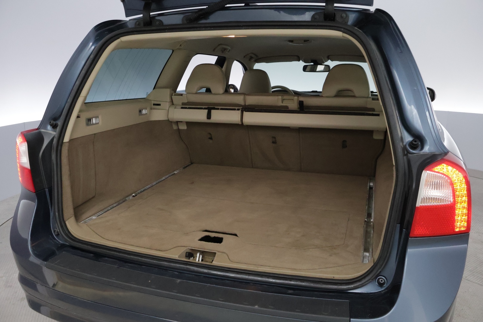 VOLVO V70 2008